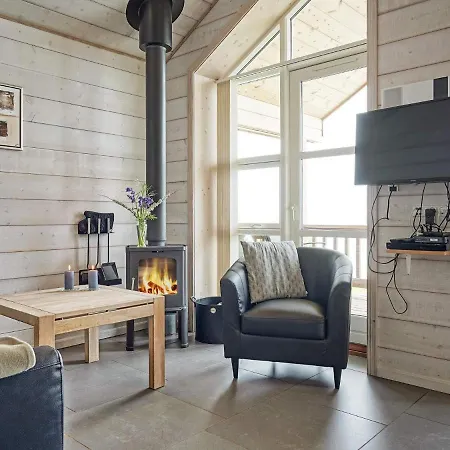 6 Person Holiday In