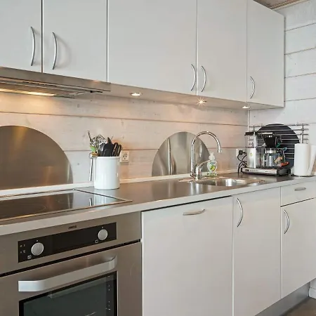 6 Person Holiday In Semesterbostad *